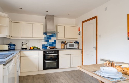 Croyde Apartment | Beachcomber, Sleeps 7, Pets, Hot Tub