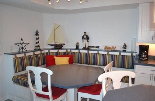 Longboat Key Condo | Beachcomber unit 208