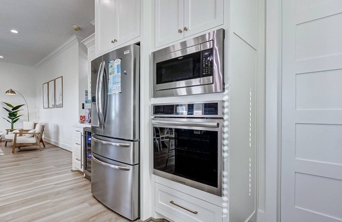 Crystal Beach House | Beaches&Dreams - HOT TUB - 5 Min Walk to Beach - Sleep 14