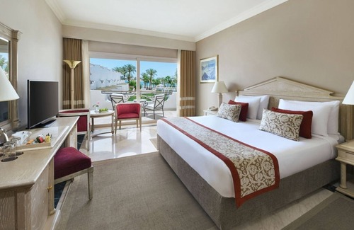 Ras Umm Sid Hotel | Beachfront Adults-Only Escape w/Spa, Tennis & Aerobics l 2 Spacious Rooms