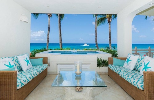Reeds Bay Apartment | Beachfront 1-Bed with Spa Pool - Reeds House 9
