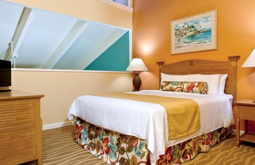 Wailua Resort | Beachfront 1-bedroom at resort with WiFi, AC in lovely Kapaʻa