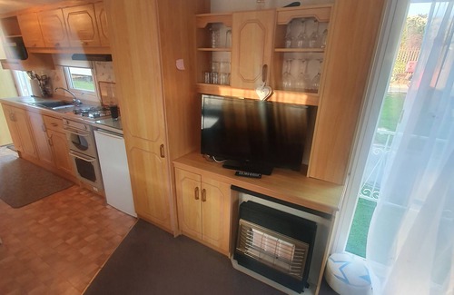 Skegness House | Beachfront 6 Berth Caravan, 5mins walk to Fantasy Island