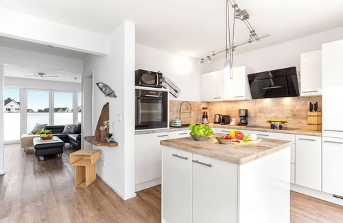 Olpenitz Apartment | Beachfront Baltic Sea vacation apartment "Santiano Lounge" with water view over 2 levels