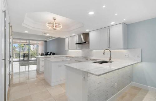 Pelican Bay Apartment | Beachfront Bay Colony With Gulf Views