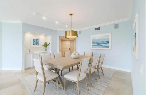 Pelican Bay Apartment | Beachfront Bay Colony With Gulf Views