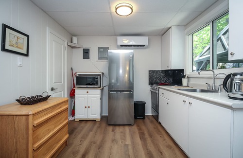 Wasaga Beach Cottage | beachfront