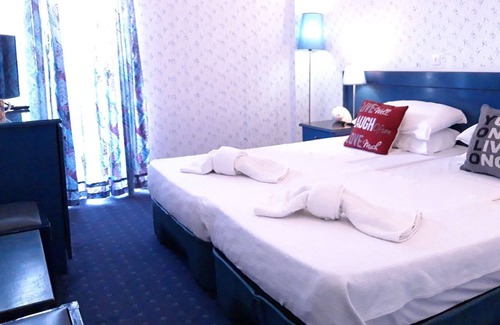 Agia Marina Condo | Beachfront Double Haven - Argo Seaside Stays