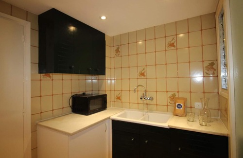 Port de la Selva Apartment | Beachfront Penthouse, 1 Min to La Ribera Beach, Terrace, Parking, WiFi, Sleeps 4