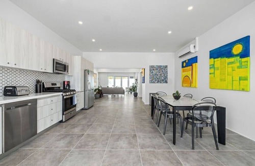 Malmok Villa | Beachfront Getaway – Steps to Boca Catalina Beach