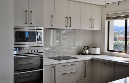 Pauanui Cottage | Beachfront Heights - Pauanui Holiday Apartment