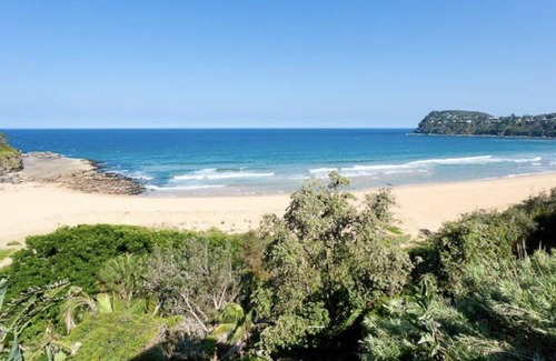 Whale Beach House | Beachfront Home
