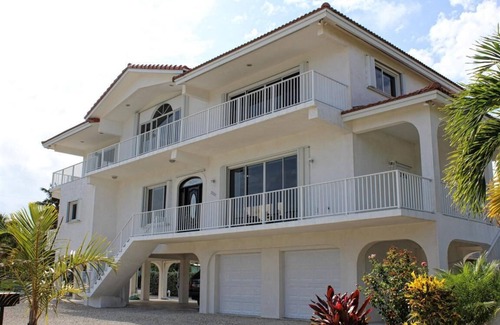 Marathon House | Beachfront Home Pool/Tiki/Dock
