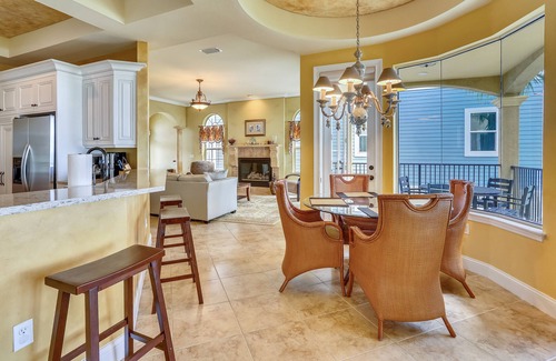 Treasure Island House | ☀Beachfront Home🐬Private Pool🏖️Beach Access from Backyard🍹Great Location!