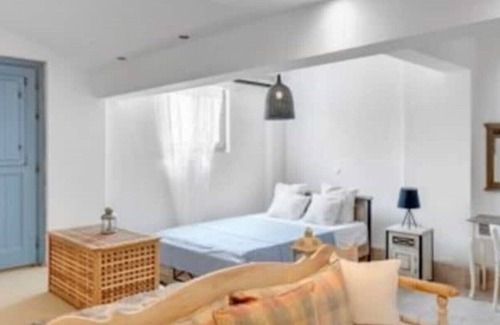 Posidonia Apartment | Beachfront House(2) w/Pool