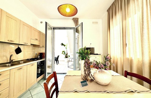 Santa Maria al Bagno Apartment | Beachfront house with garden and veranda