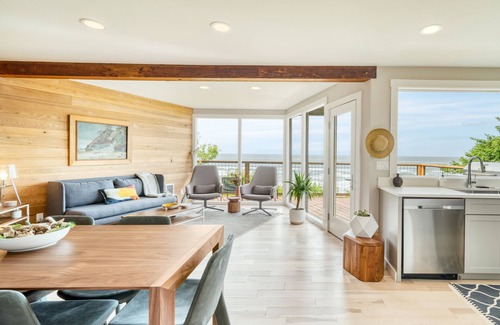 Arch Cape House | Beachfront Near Hug Point | Views w/Grill & Outdoor Dining Area | Sunset Cove