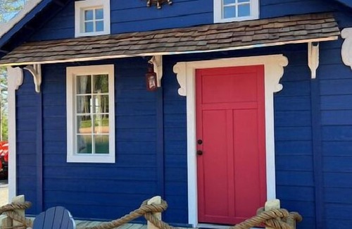 Bayfield Cabin | Beachfront Paradise Cabin!