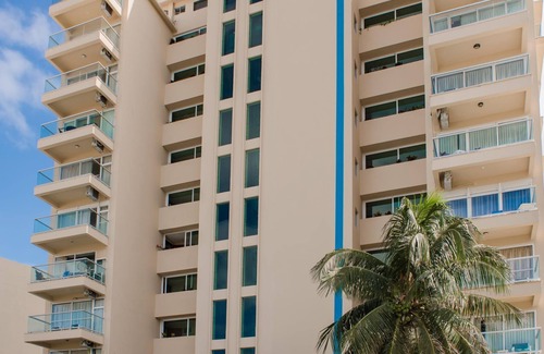 Zona Hotelera Condo | Beachfront Penthouse on the Sand! Amazing Views! Walk to Eat, Drink, Play!