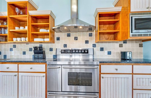 Treasure Beach Village House | Beachfront, Private home, dog friendly, heated pool, 4 BR