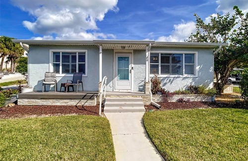 New Smyrna Beach House | Beachfront Property, Near Flagler Ave, Early Check in - Late Check Out
