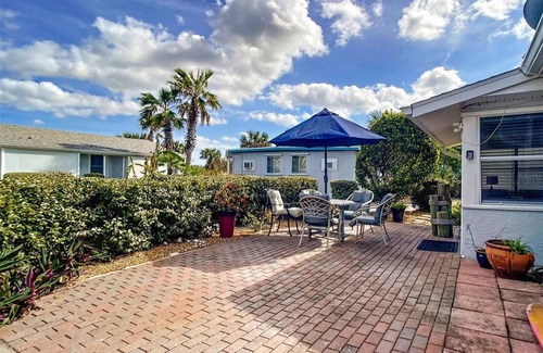 New Smyrna Beach House | Beachfront Property, Near Flagler Ave, Early Check in - Late Check Out