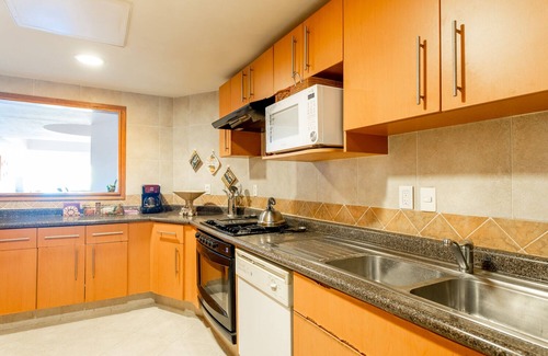 Ixtapa House | Beachfront Residence for the whole Family