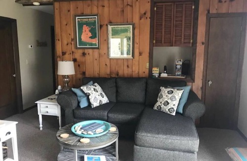 St Ignace House | Beachfront Relaxation/Winter Get-away