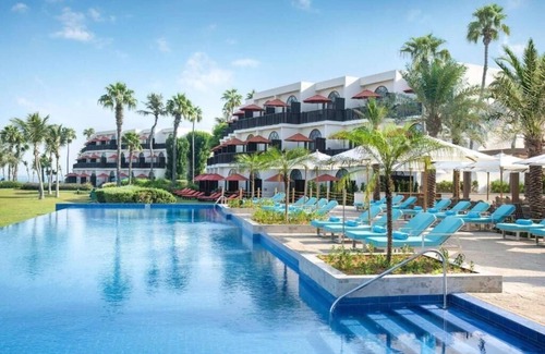 Jebel Ali House | Beachfront Residence One Bedrooom Suite By Luxury Bookings