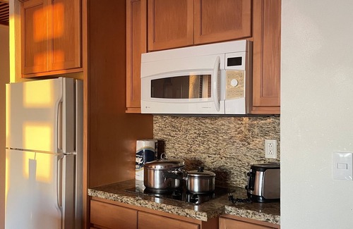Tres Mares Resort | Beachfront resort in Marina Vallarta, studio suite with kitchen & 2 double beds