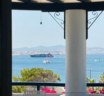 Krotiri House | Beachfront-Santa Marina Vacation Home