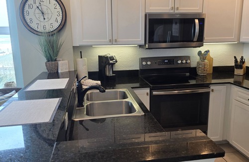 Gulf Shores Condo | BEACHFRONT serenity, unobstructed views of sparkling Gulf of America!