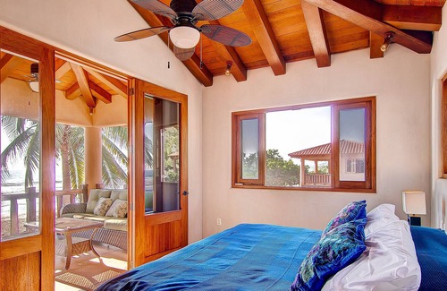 Troncones Villa | Beachfront, Sleeps 1-54 Perfect for Friends, Familys, Retreats, Reunions
