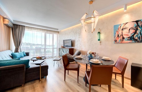 Sunny Beach Apartment | Beachfront Smart Homes by Marty's