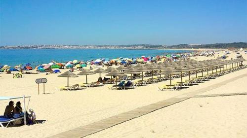 Torralta Apartment | Beachfront studio with incredible views