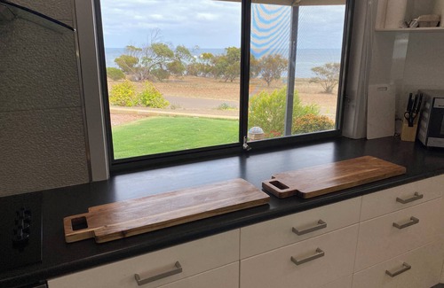Yorke Peninsula House | Beachfront Tickera Roundhouse - sea views inside and out - peaceful family home