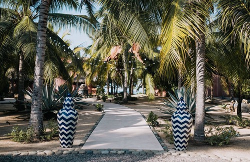 Ixtapa - Zihuatanejo House | Beachfront Villa! Escape to this luxurious property 5 bedrooms, with chef & pool