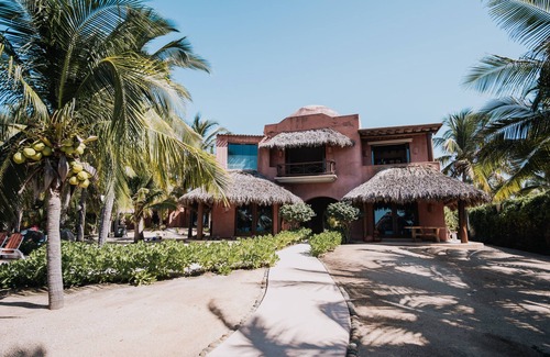 Ixtapa - Zihuatanejo House | Beachfront Villa! Escape to this luxurious property 5 bedrooms, with chef & pool