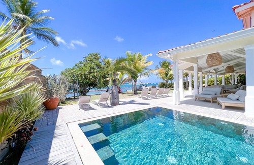 Saint-Francois Villa | Beachfront villa private pool & stunning views
