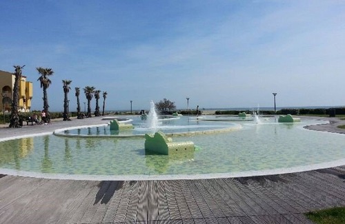 Port Leucate Villa | Beachfront Villa with Terrace, Parking, and 4 Single Beds - Sleeps 4