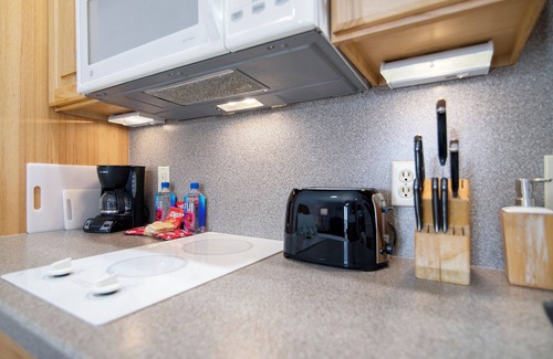Traverse City Condo | ✵ Beachfront Walkout Condo: Pointes North Resort ➠ 106/110 Combined