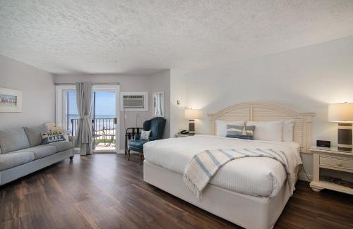 Traverse City House | Beachfront Walkout Condo Pointes North Resort 2874