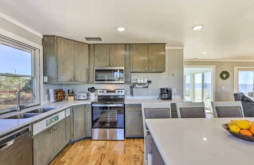 Alligator Point House | Beachfront! With beautiful views indoors and outdoors!