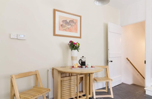 Rhosneigr Apartment | BEACHGETAWAY, pet friendly, with hot tub in Rhosneigr