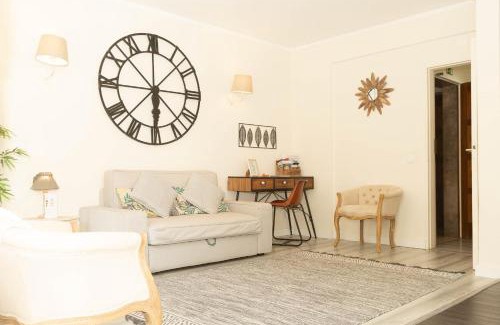 Carcavelos Apartment | Beachome4u