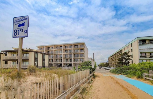 Midtown Ocean City Condo | Beachside 2BR Retreat with Balcony & Full Kitchen