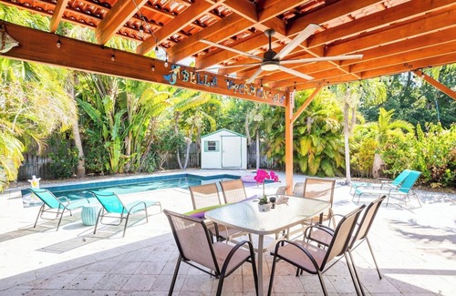Dania Beach Villa | Beachside Bliss Lush Pool, Courtyard & Garden