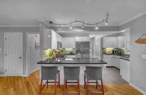 Westbrook House | Beachside Bliss w/Game Room, Gym & Golf Green