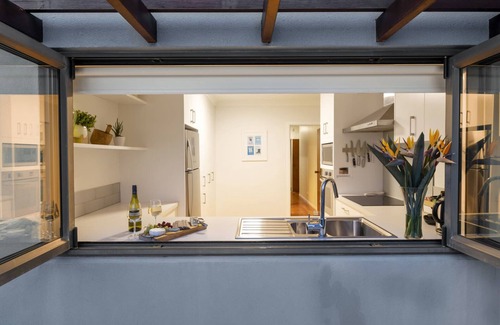 Mount Maunganui House | Beachside Blue - Stunning ocean views