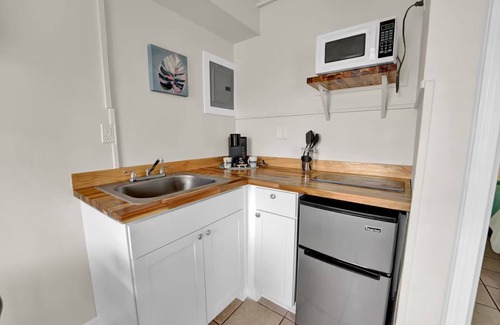 Crescent Beach Apartment | Beachside Comfort | Sea Foam Suites | Sleeps 2